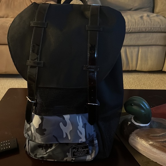 Backpack - Picture 6 of 6